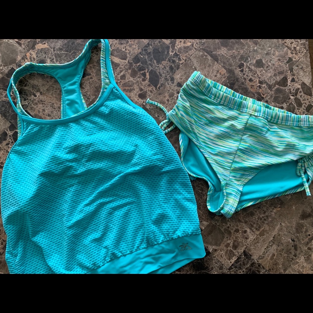 Girls two layer tankini.